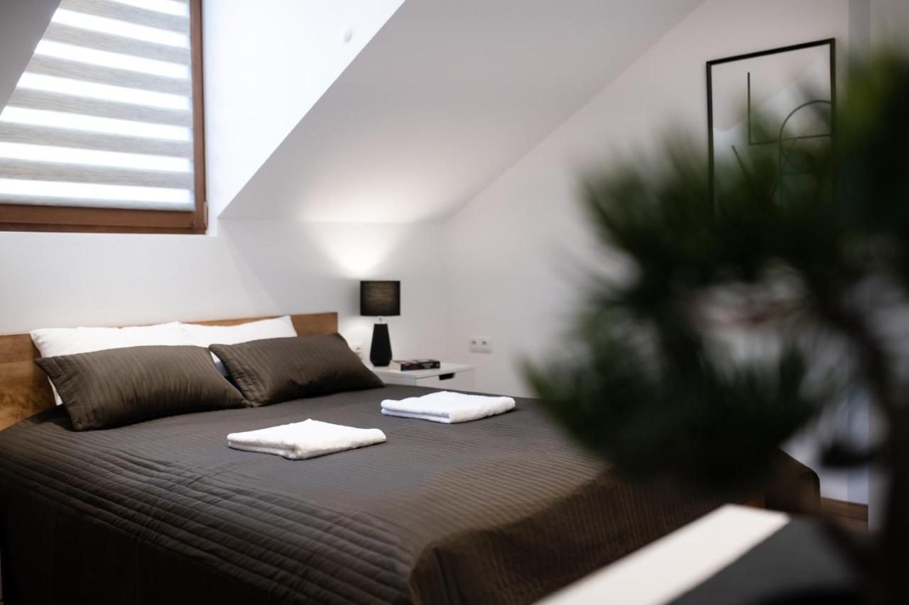Neo Sky Apartment, Free Parking, 15 Min Walk Old Town&Kazimierz - By Homelike Cracóvia Exterior foto