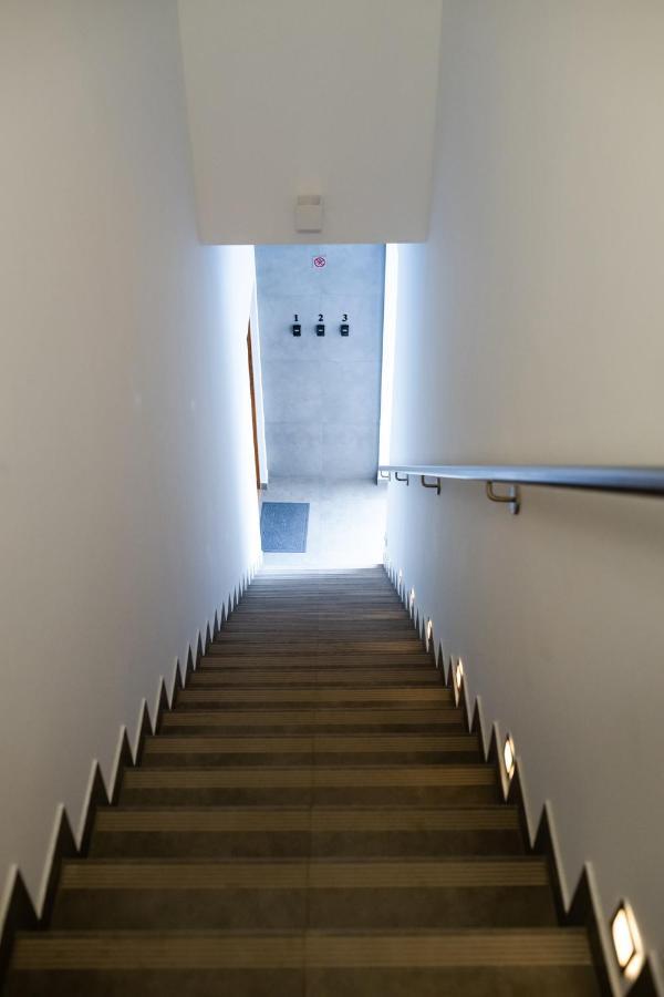Neo Sky Apartment, Free Parking, 15 Min Walk Old Town&Kazimierz - By Homelike Cracóvia Exterior foto